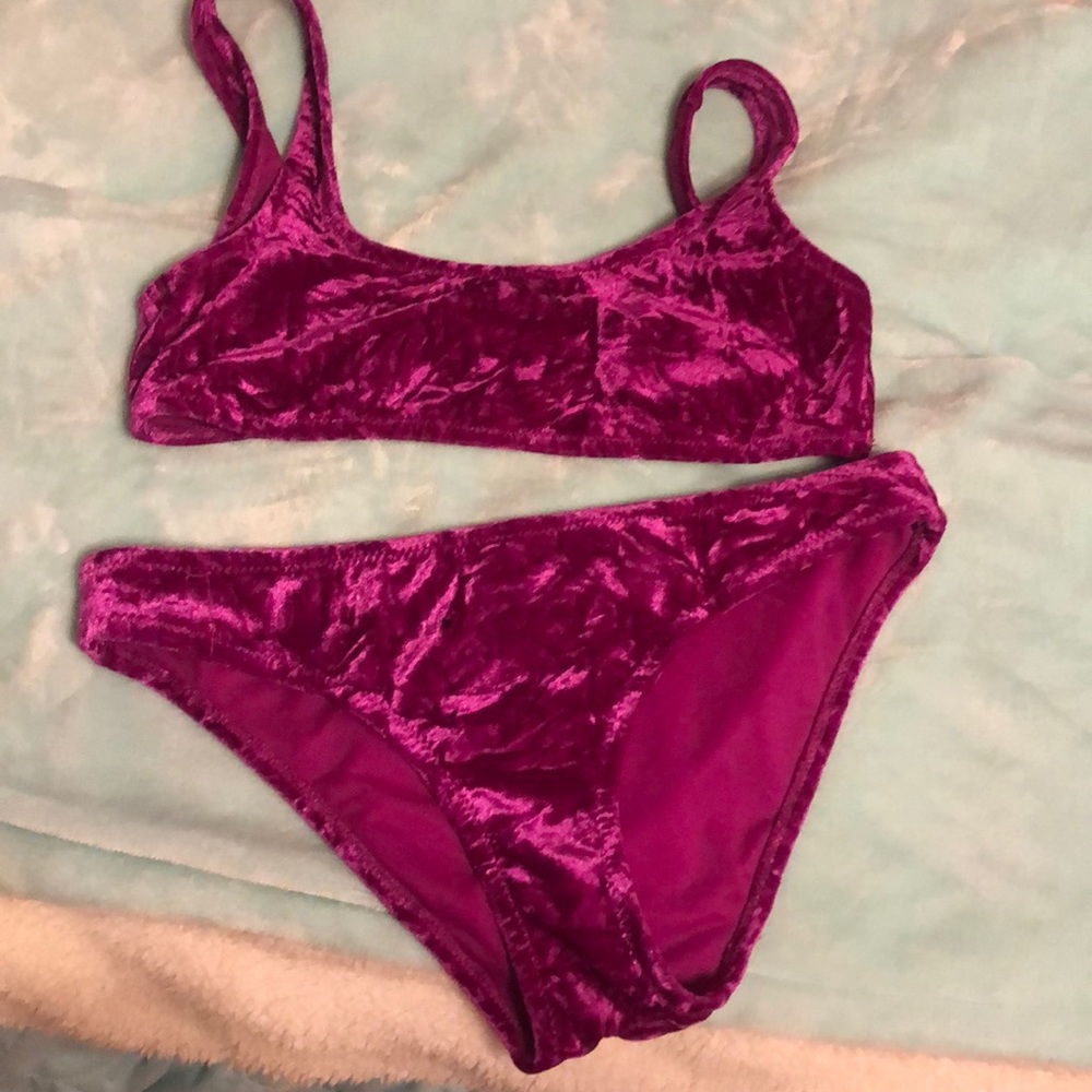 Medium velvet suit